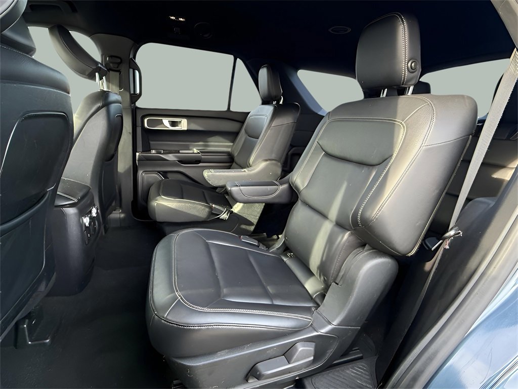 Certified 2020 Ford Explorer XLT w/ Equipment Group 202A image 25