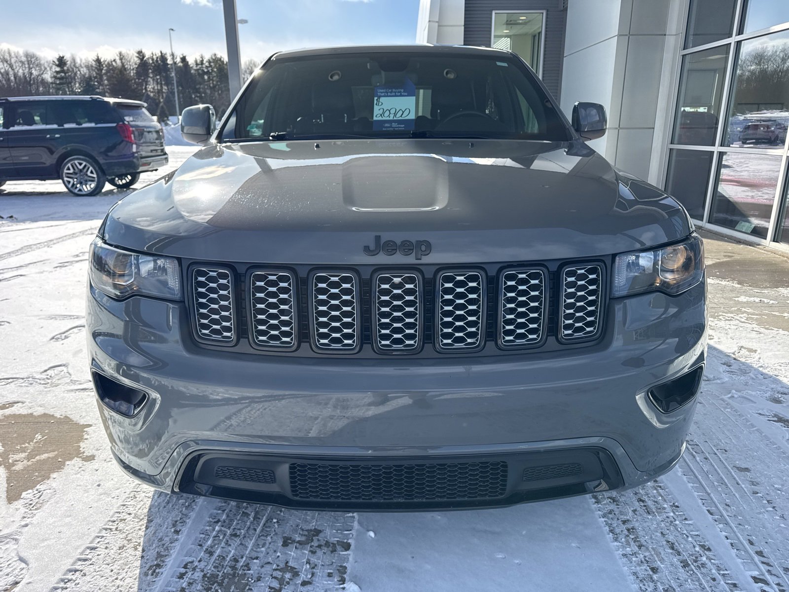 Used 2020 Jeep Grand Cherokee Altitude image 11