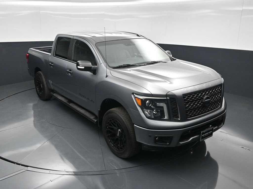 Used 2019 Nissan Titan SV w/ SV Convenience Package RWD image 36