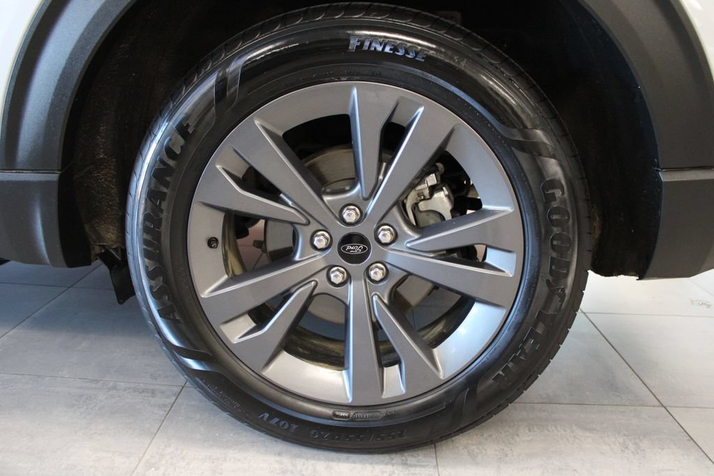 Certified 2025 Ford Explorer Active w/ Active Comfort Package AWD/4WD image 9
