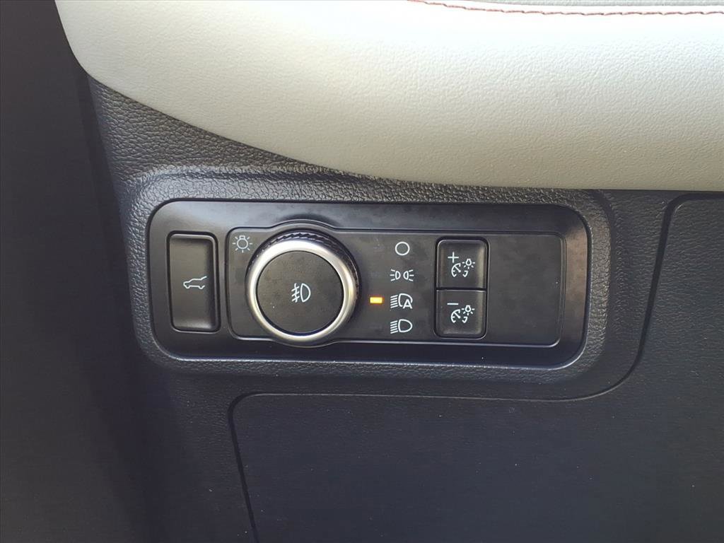 Certified 2025 Ford Explorer Active w/ Active Comfort Package image 19