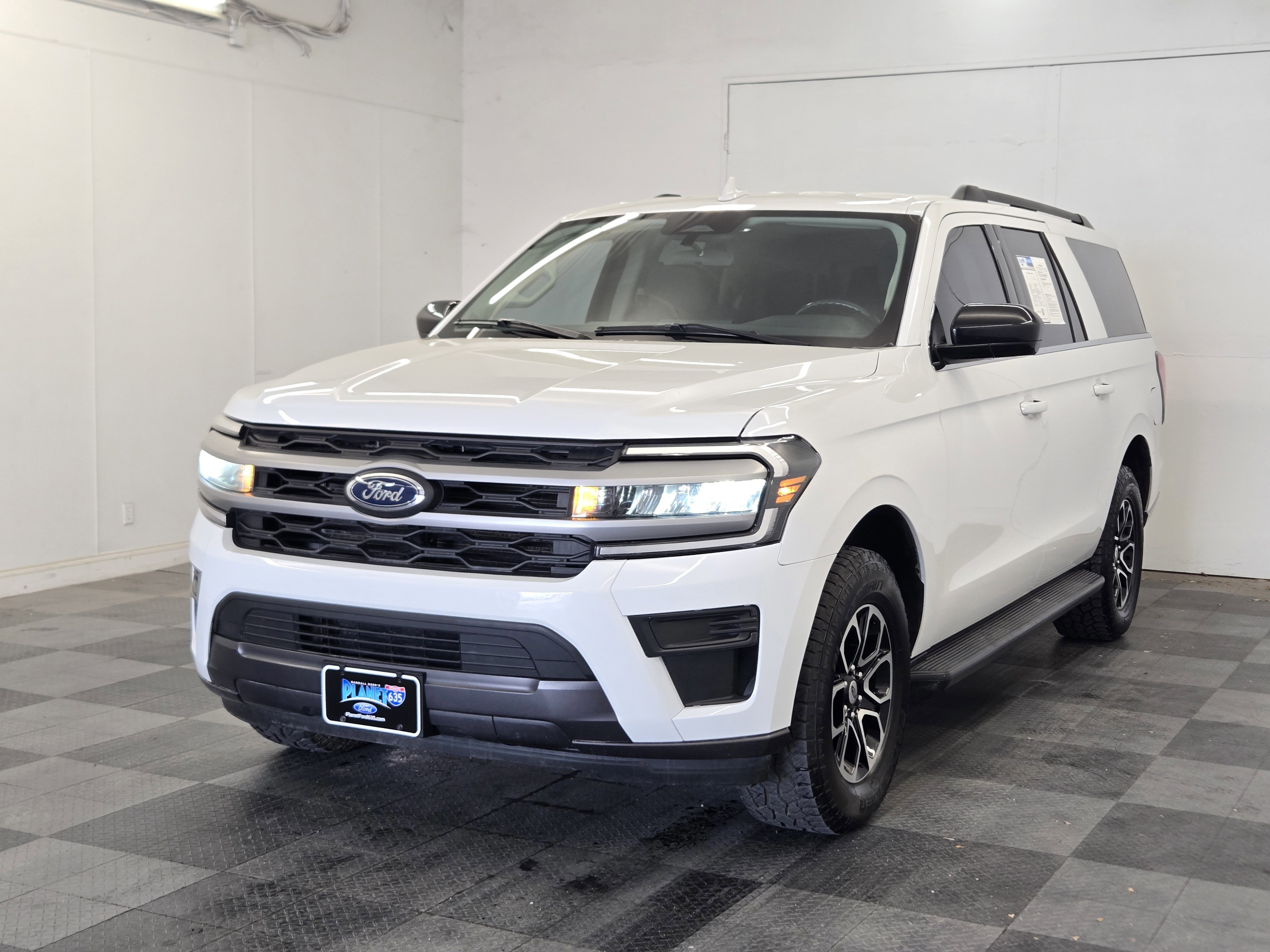 Certified 2023 Ford Expedition Max XL image 1