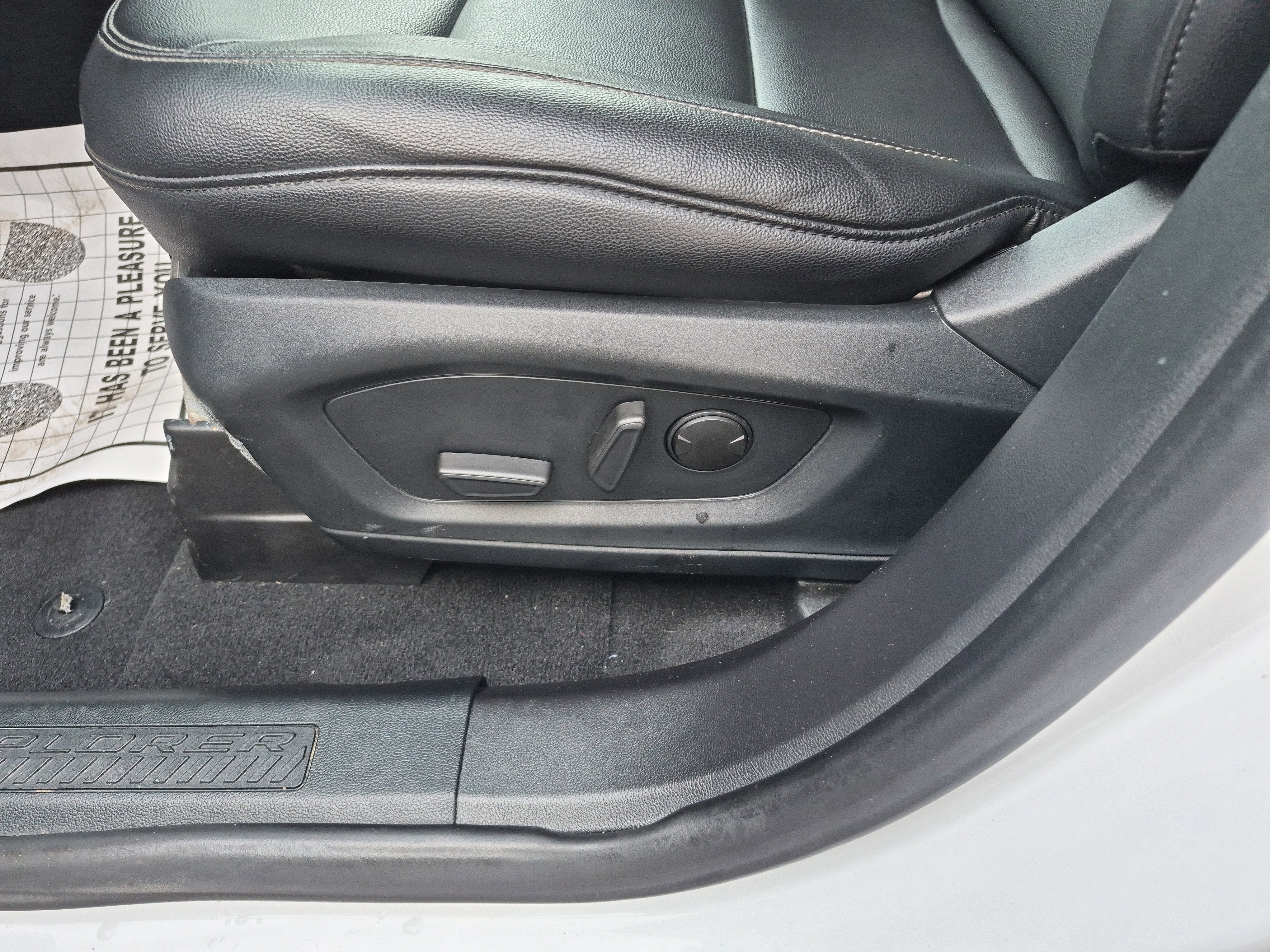 Certified 2020 Ford Explorer XLT w/ Equipment Group 202A image 11