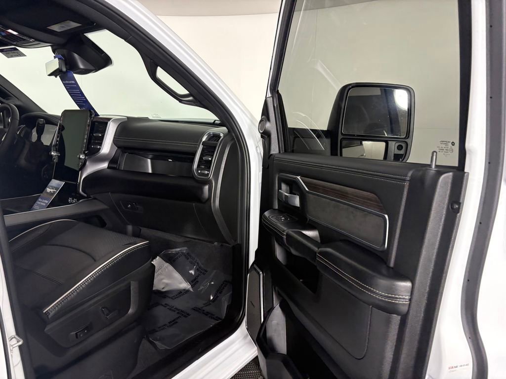 Used 2025 RAM 3500 Laramie image 35