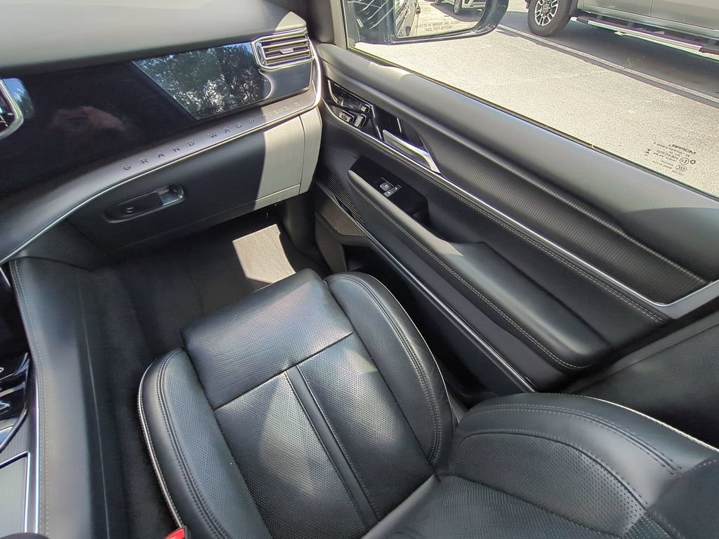 Used 2024 Jeep Grand Wagoneer L Series II w/ Quick Order Packagew 28T AWD/4WD image 19