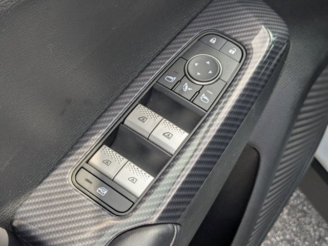 Used 2023 Mitsubishi Outlander SE image 16