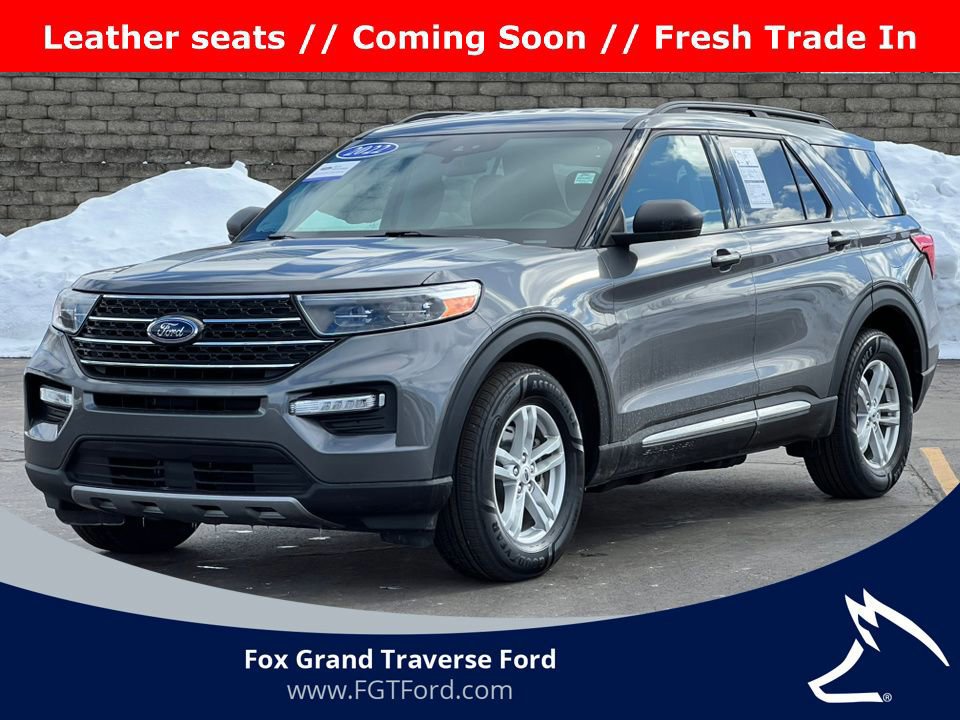 Certified 2022 Ford Explorer XLT w/ Equipment Group 202A image 6