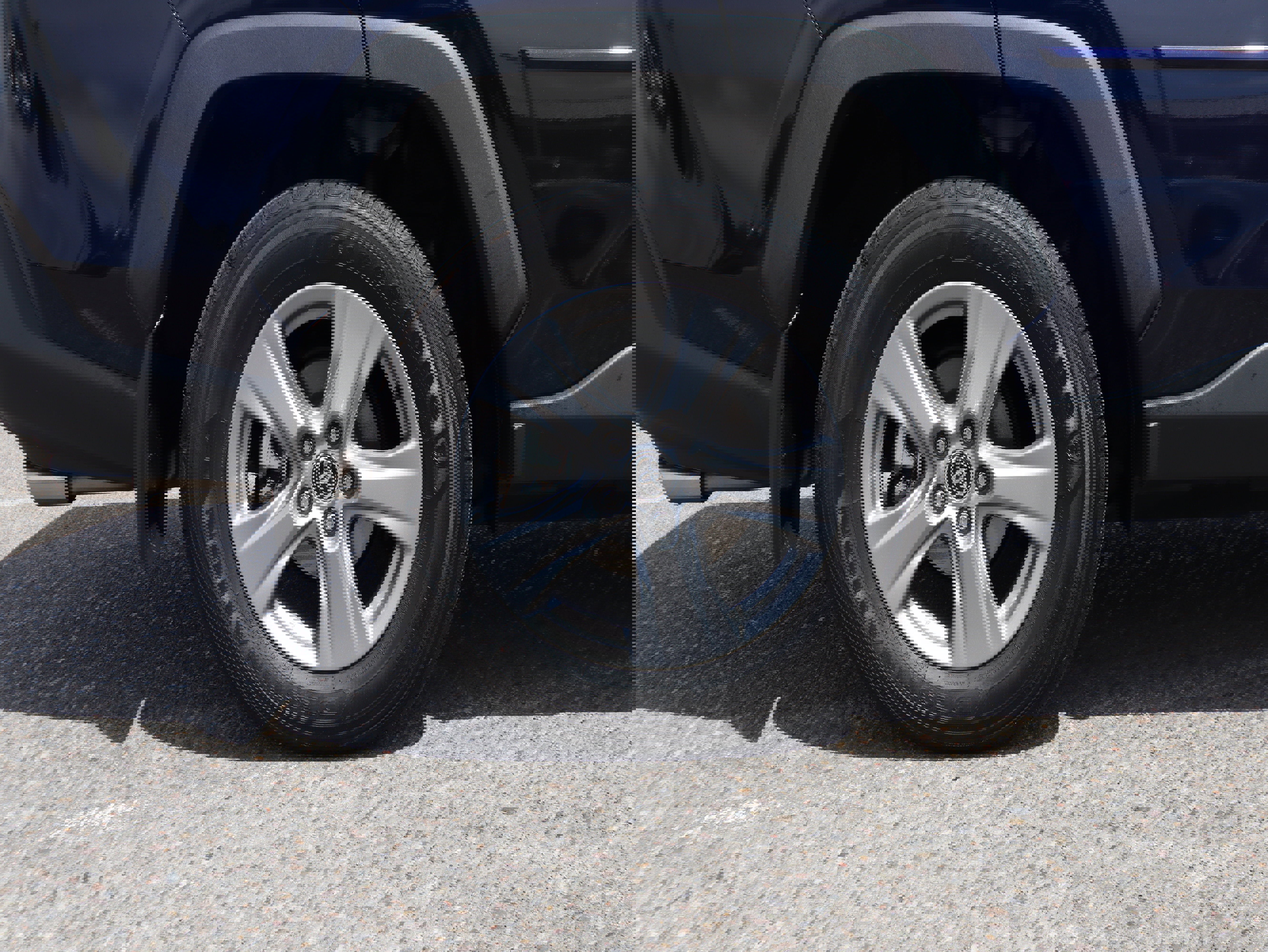 Used 2024 Toyota RAV4 XLE w/ Convenience Package image 12