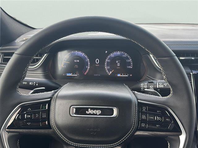 Used 2023 Jeep Grand Cherokee Overland w/ Luxury Tech Group IV AWD/4WD image 22