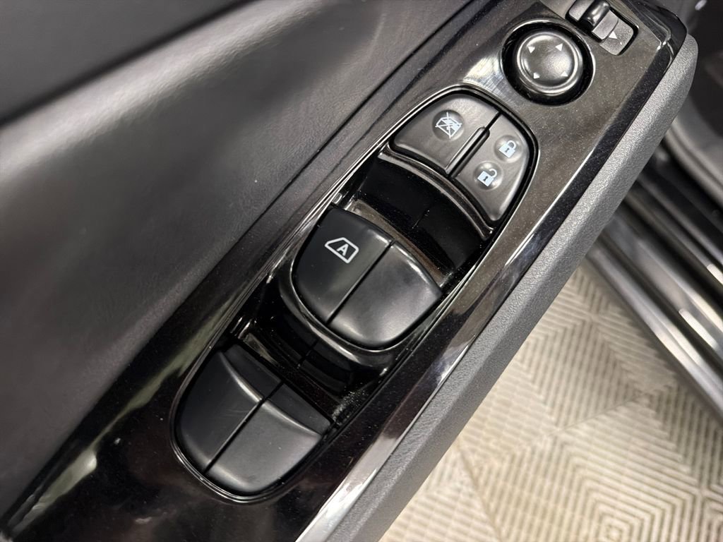 Used 2023 Nissan Altima 2.5 SV FWD image 17