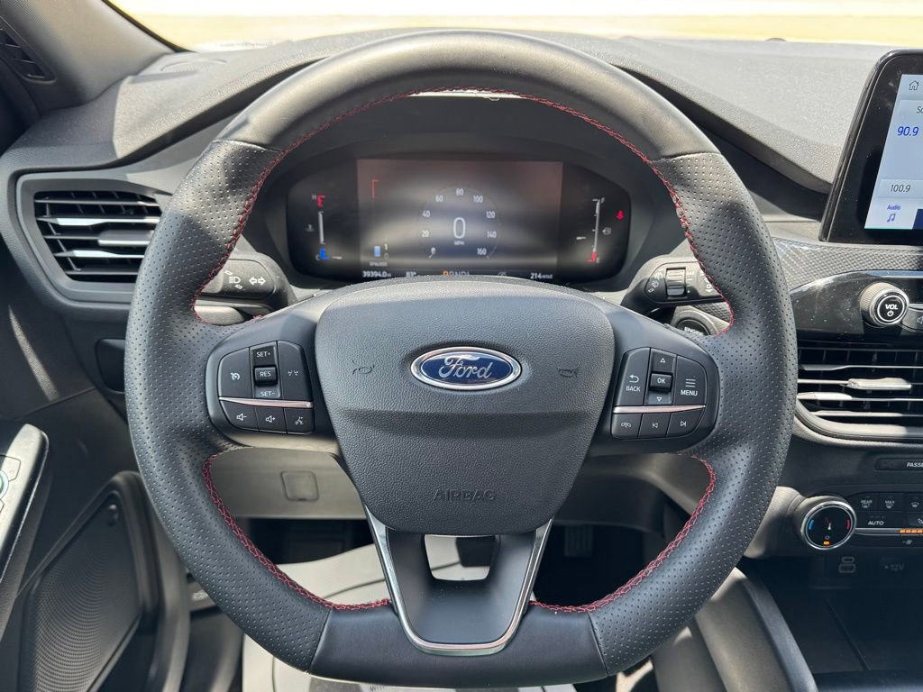 Certified 2025 Ford Escape ST-Line AWD/4WD image 15
