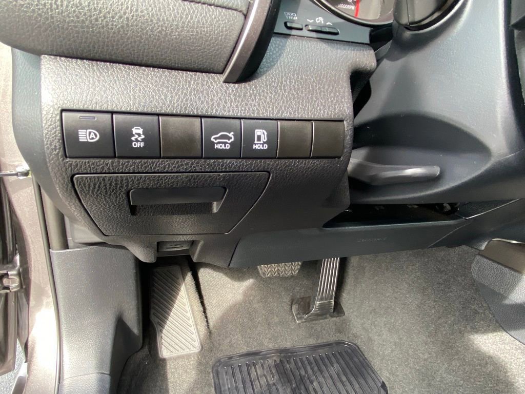 Used 2023 Toyota Camry XSE image 12