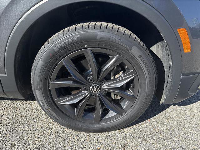 Used 2023 Volkswagen Tiguan SE image 17