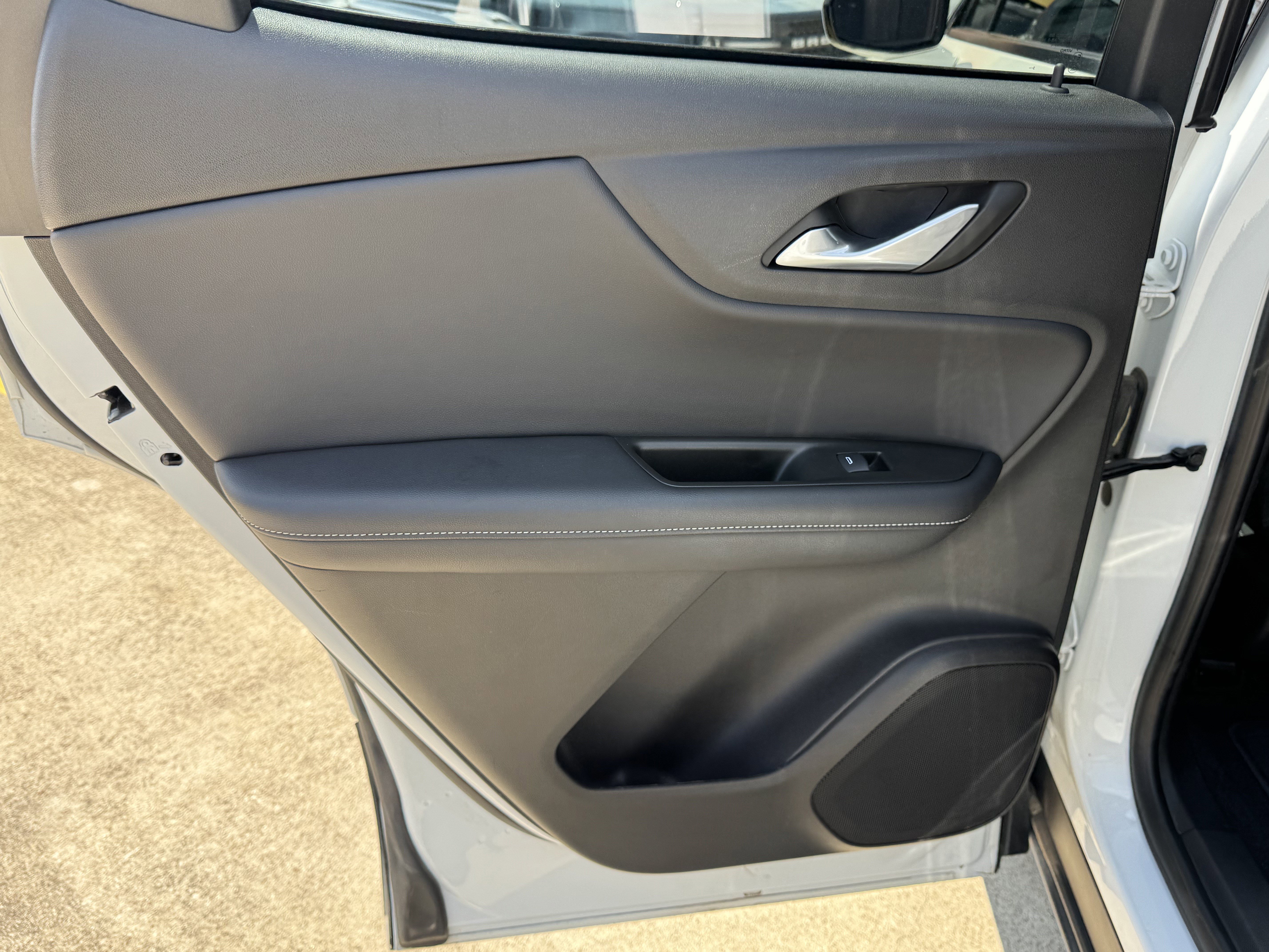 Used 2024 Chevrolet Blazer LT w/ Driver Confidence Package image 15