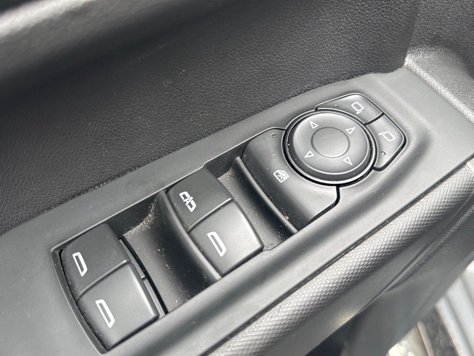 Used 2025 Chevrolet Silverado 1500 Custom RWD image 16