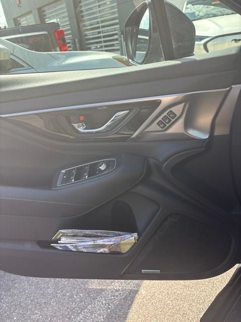 Used 2025 Subaru Outback Limited AWD/4WD image 20