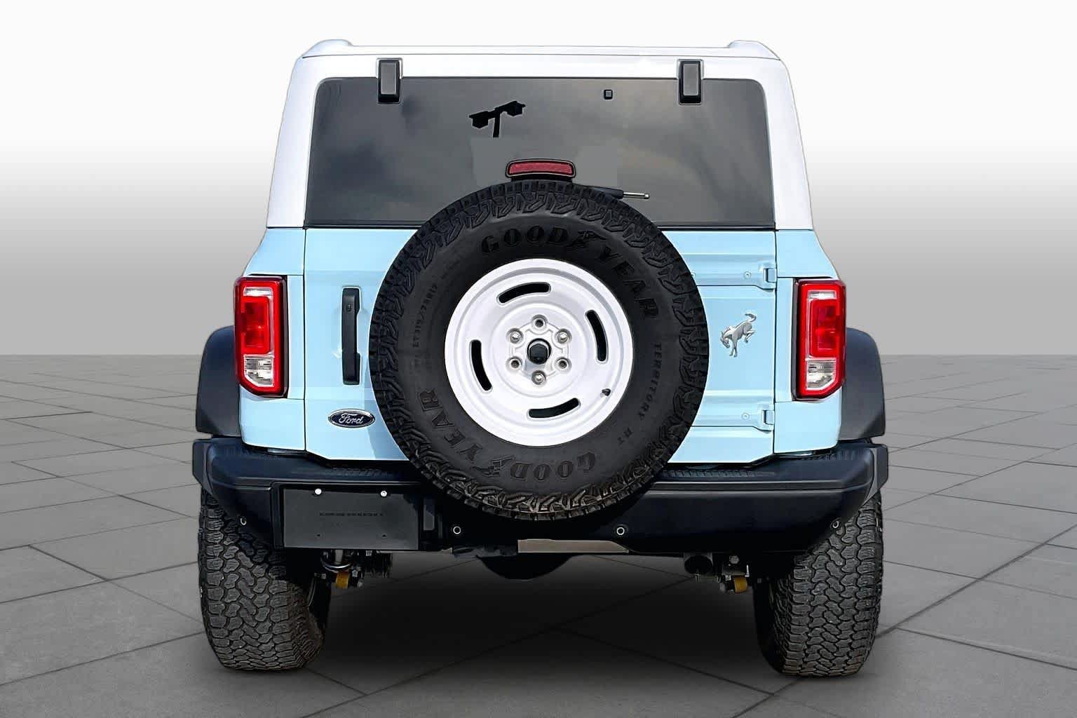 Certified 2025 Ford Bronco Heritage Edition AWD/4WD image 5