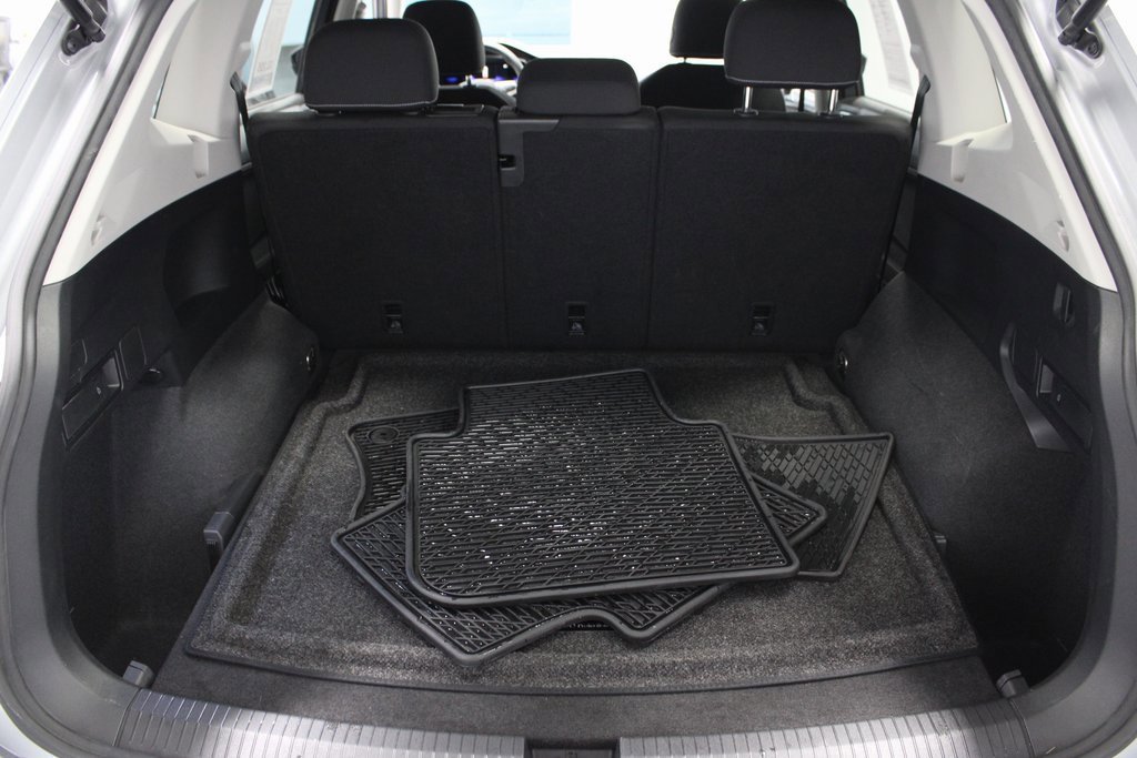 Used 2022 Volkswagen Tiguan S image 17