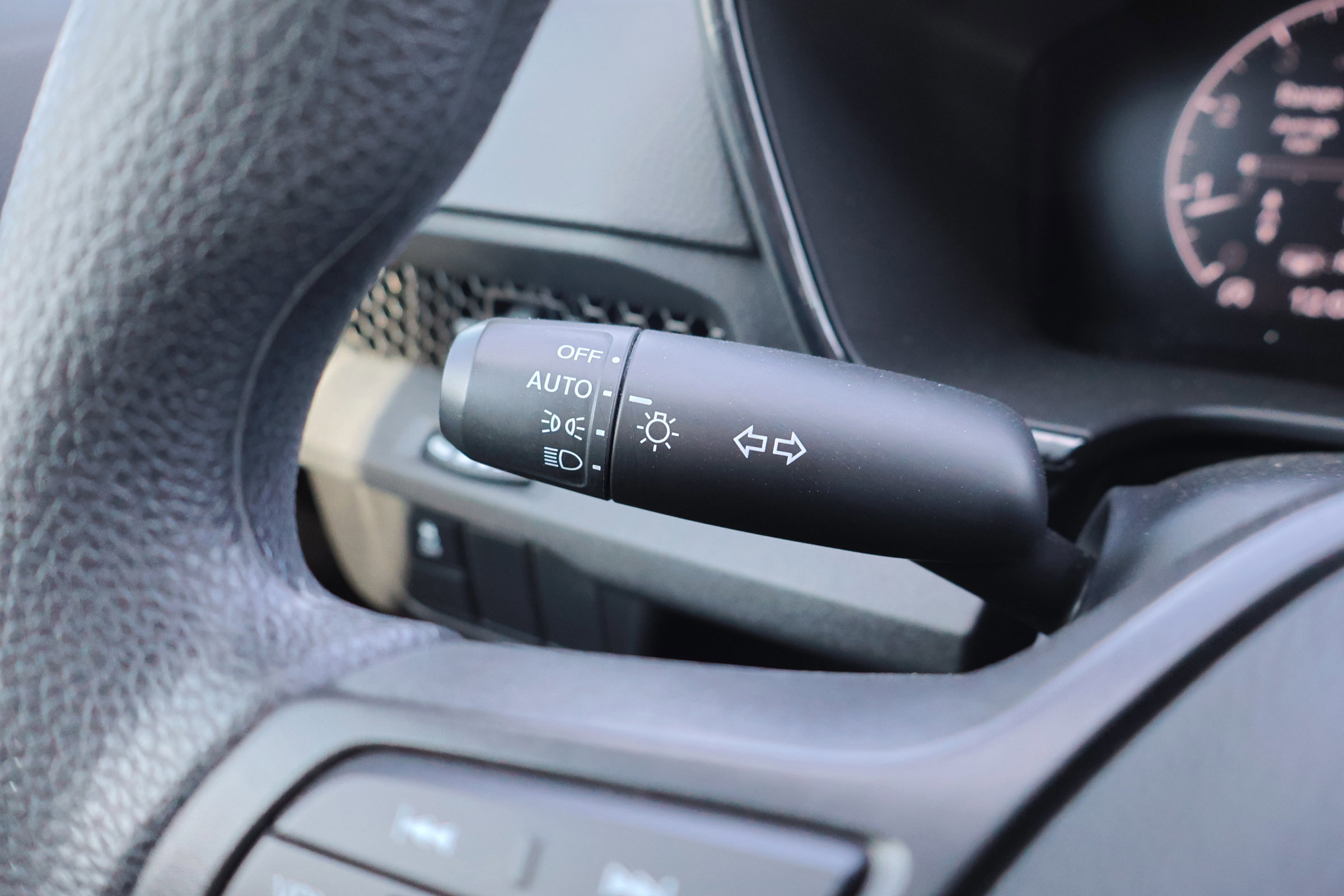 Used 2025 Honda CR-V LX image 18