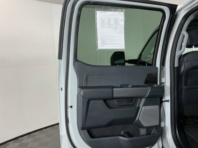 Certified 2025 Ford F350 Lariat w/ Black Appearance Package image 29