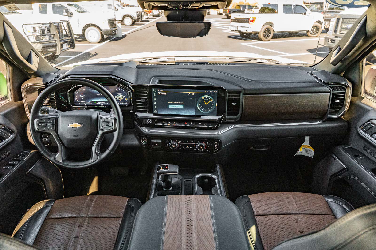 Used 2023 Chevrolet Silverado 1500 High Country w/ Technology Package AWD/4WD image 21