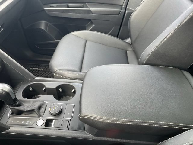 Used 2020 Volkswagen Atlas Cross Sport SE AWD/4WD image 14
