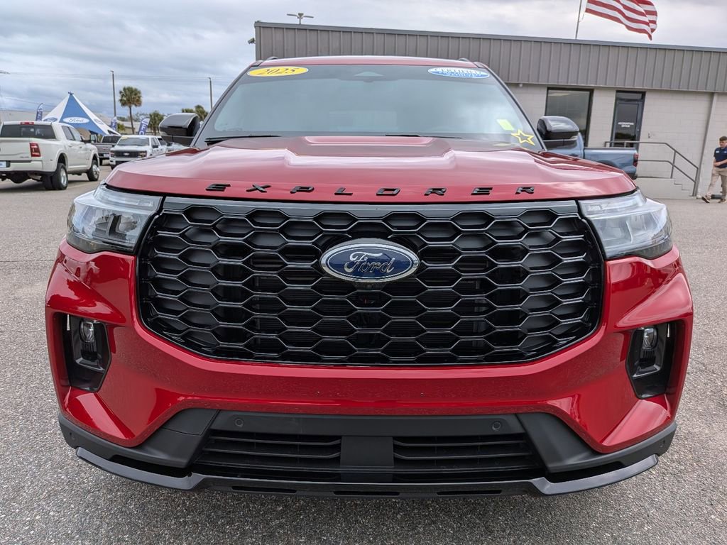 Certified 2025 Ford Explorer ST-Line w/ Premium Package image 3