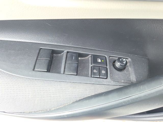 Used 2021 Toyota Corolla LE image 18