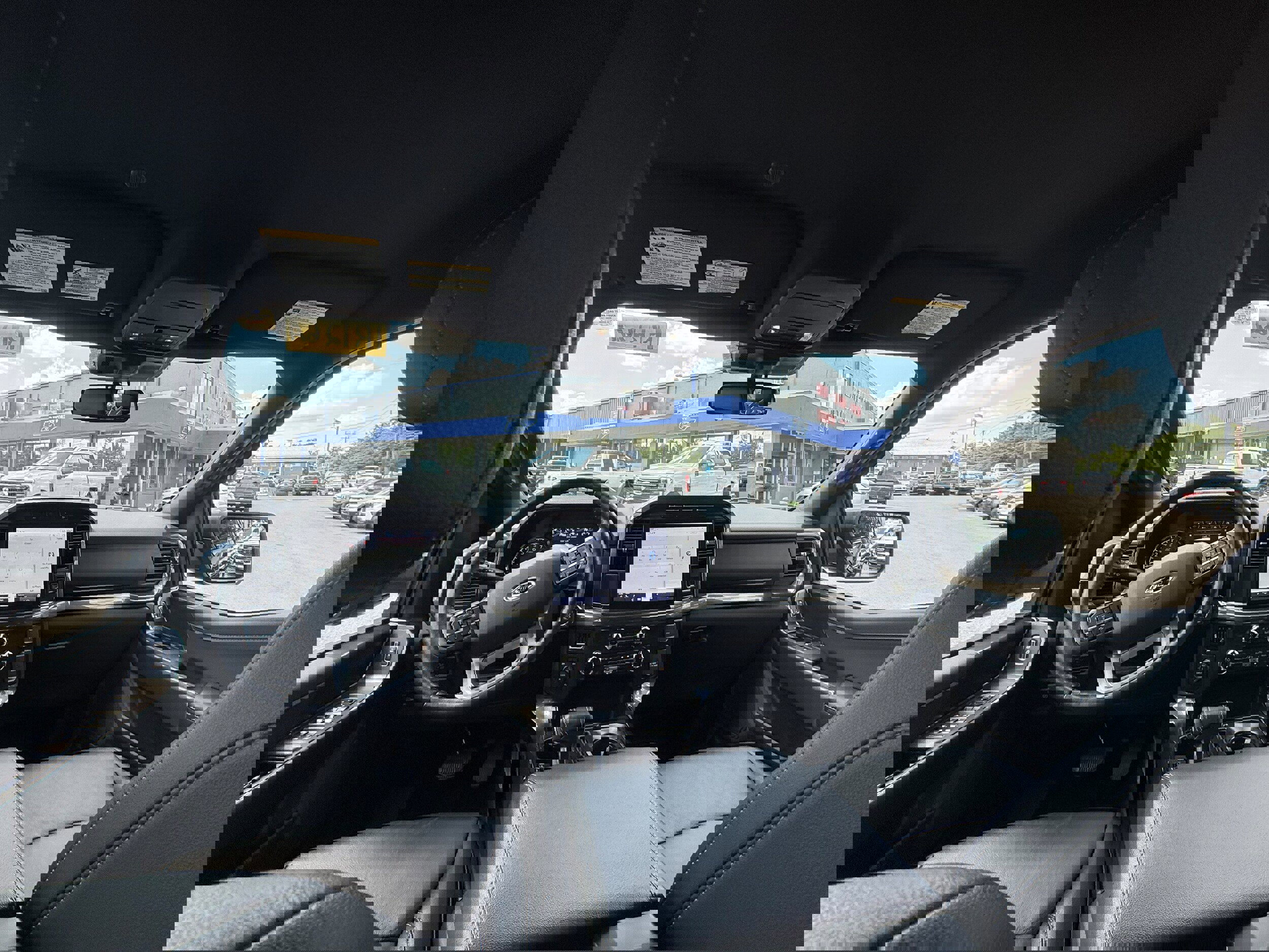 Certified 2022 Ford F150 XLT w/ Equipment Group 302A High image 10