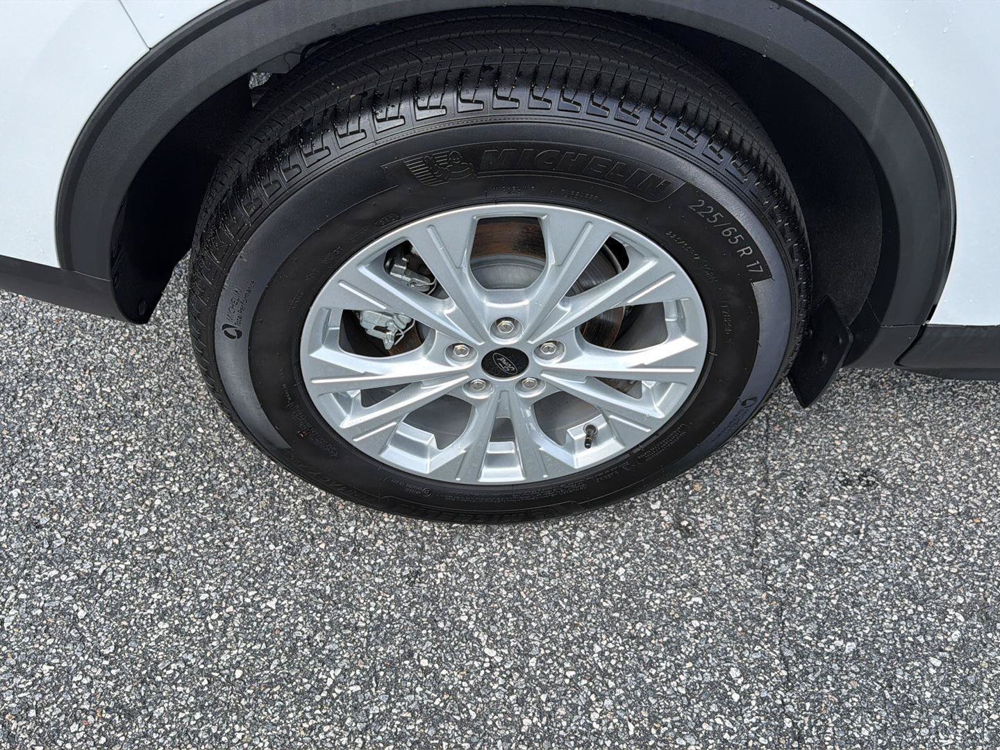 Certified 2025 Ford Escape Active w/ Cold Weather Package FWD image 39