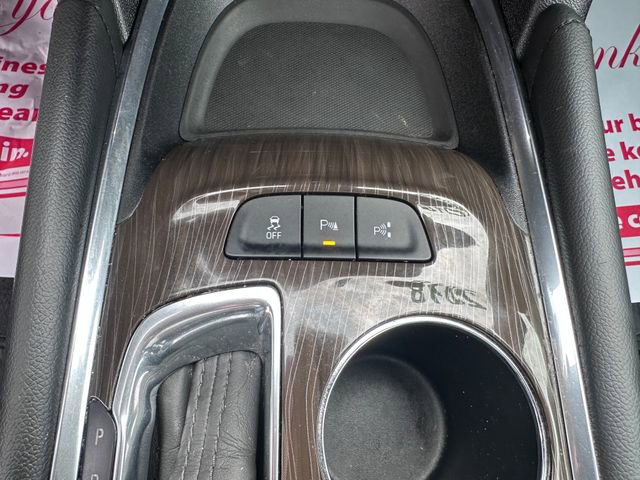 Used 2018 Chevrolet Malibu Premier w/ Premier Sun and Wheel Package FWD image 18
