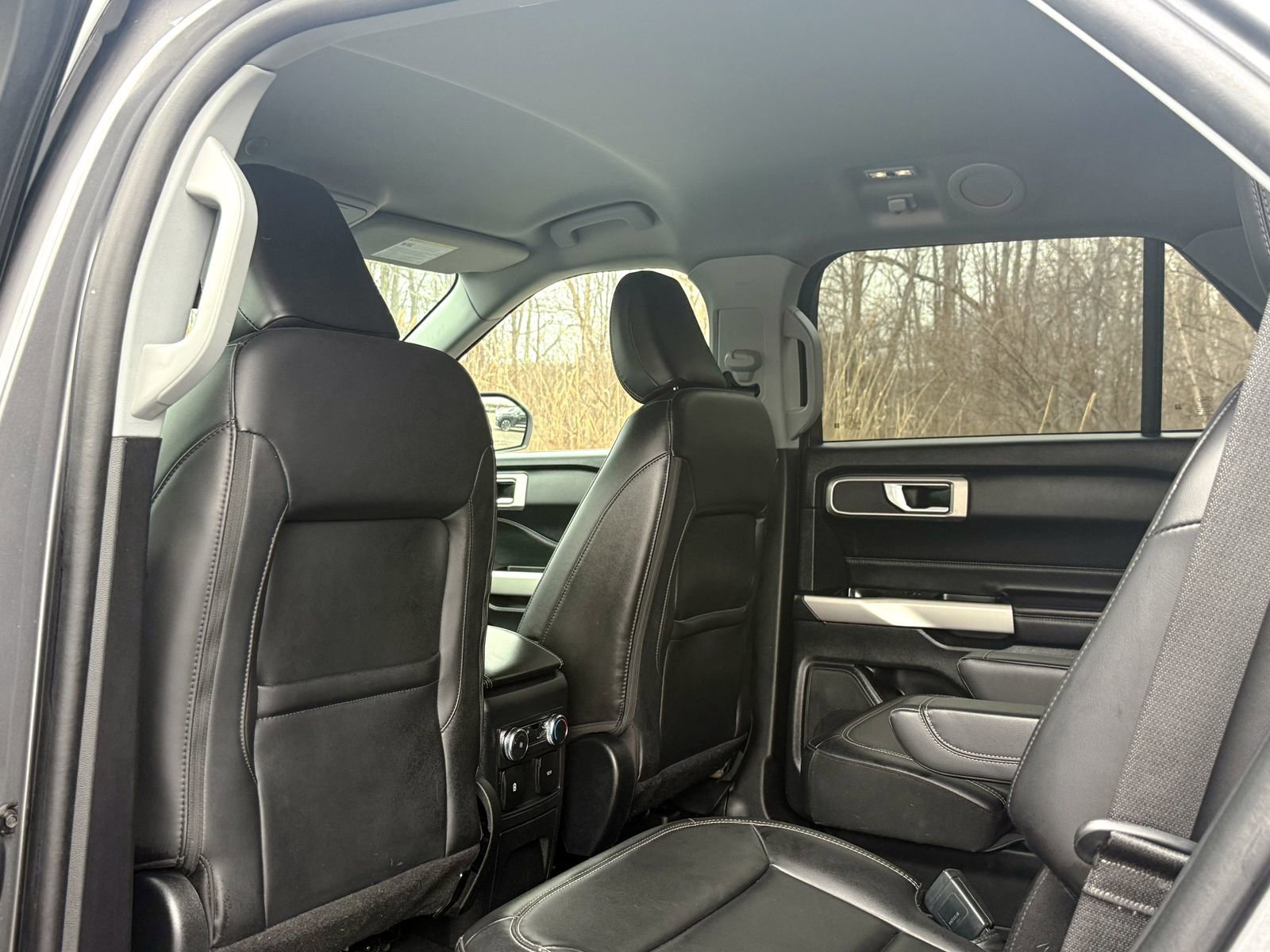 Certified 2022 Ford Explorer XLT w/ Equipment Group 202A image 21