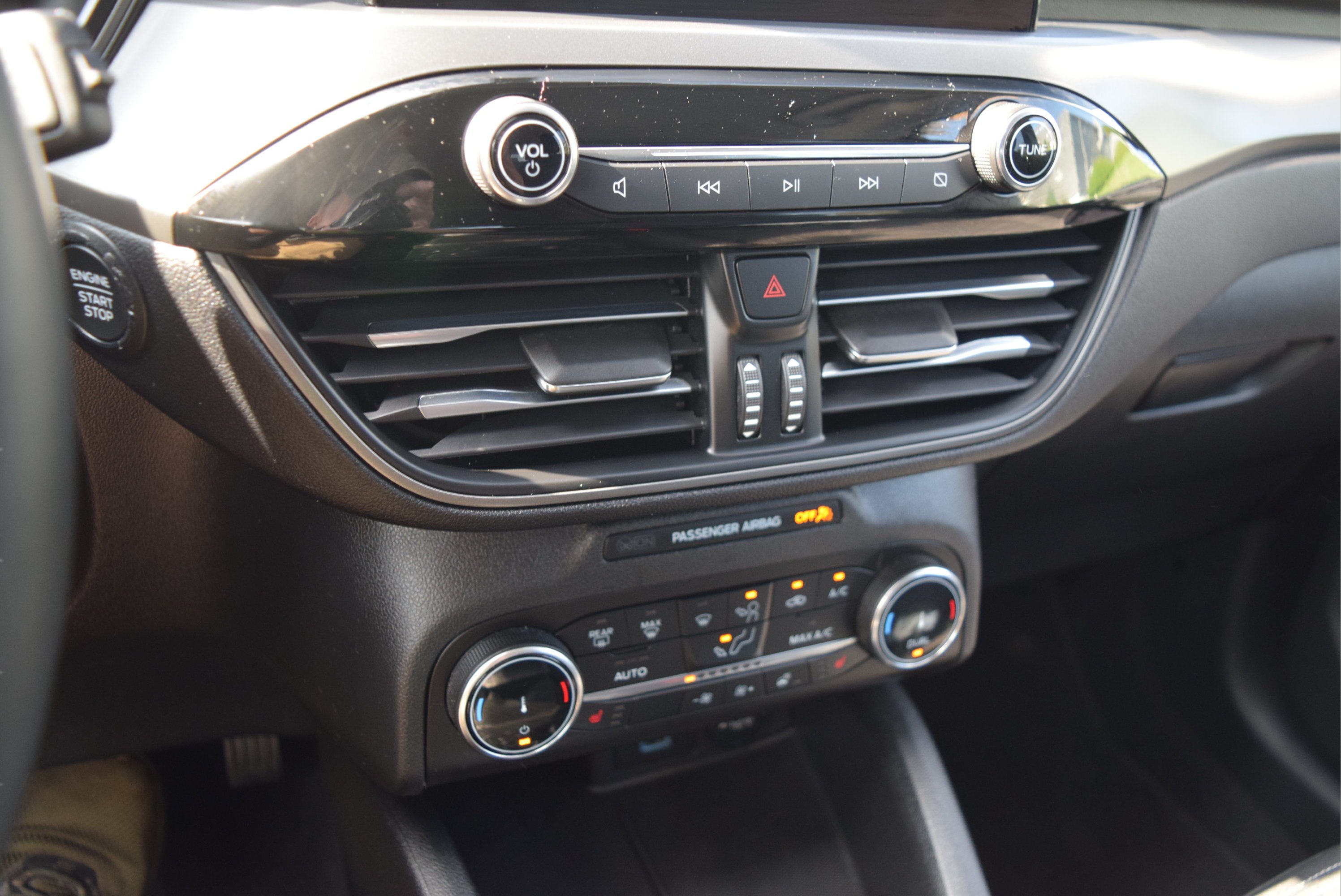 Certified 2023 Ford Escape Active AWD/4WD image 15