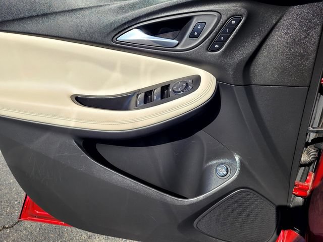 Used 2022 Buick Encore GX Essence w/ Experience Buick Package FWD image 14