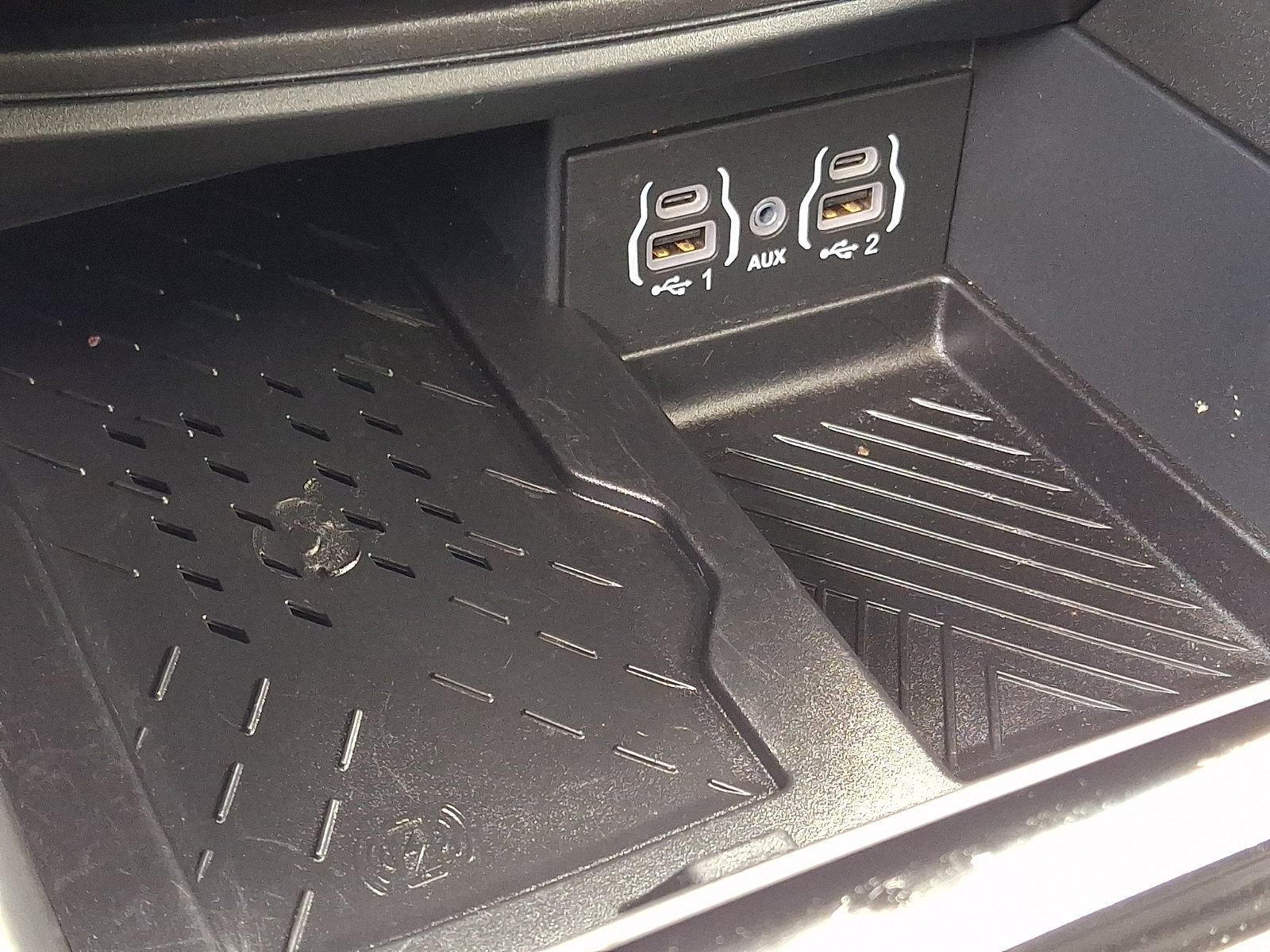 Used 2025 Chrysler Pacifica Limited FWD image 29