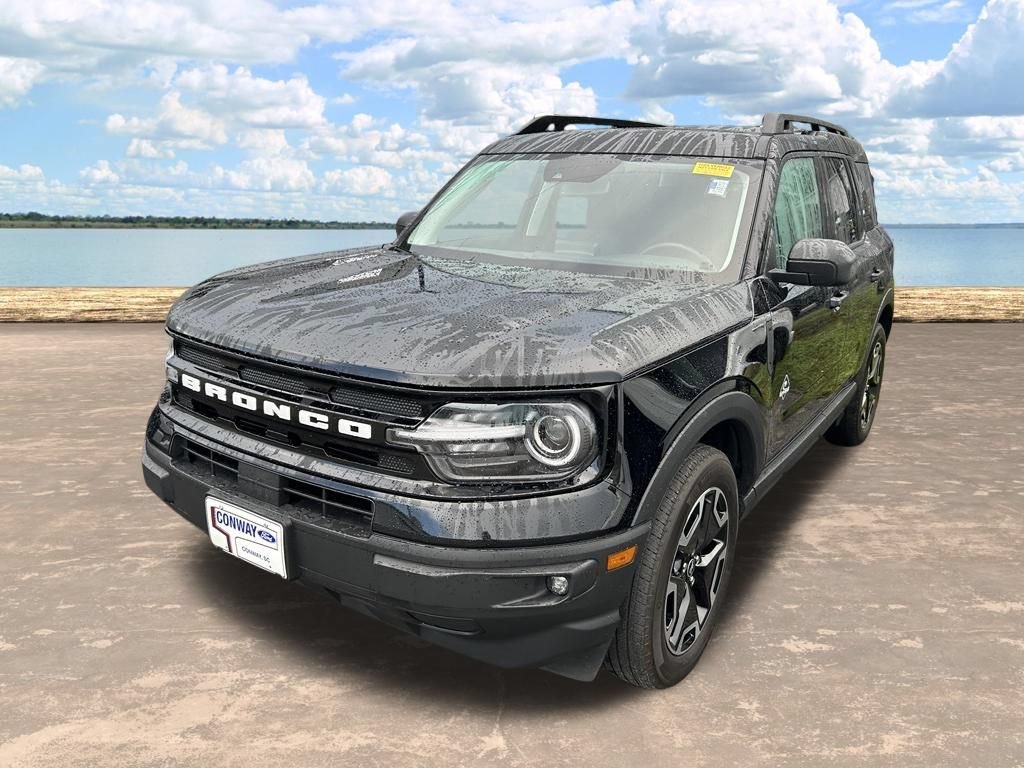 Certified 2023 Ford Bronco Sport Outer Banks w/ Tech Package AWD/4WD image 4