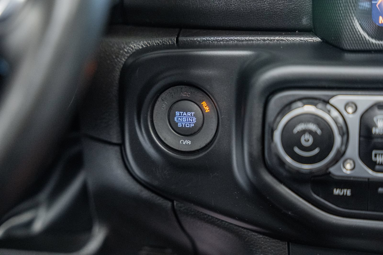 Used 2022 Jeep Wrangler Unlimited Rubicon 4xe w/ Cold Weather Group AWD/4WD image 36