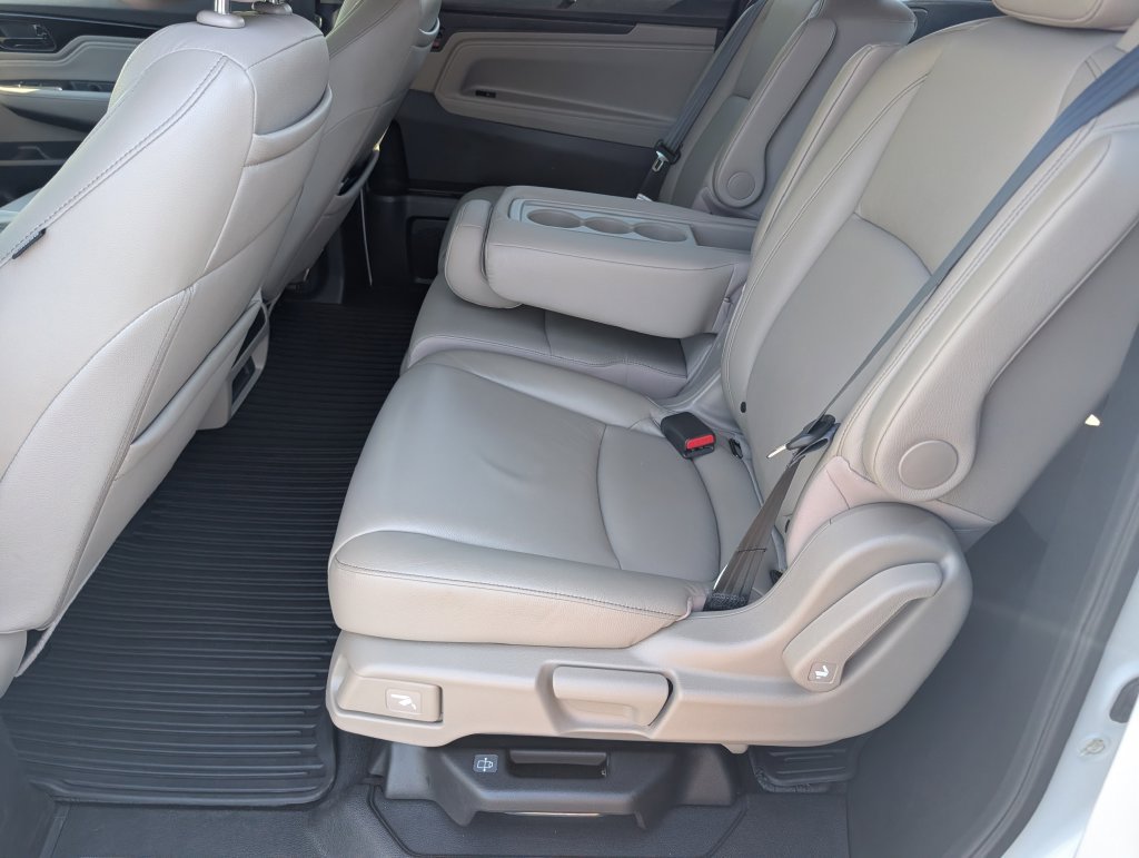 Used 2023 Honda Odyssey Touring image 12