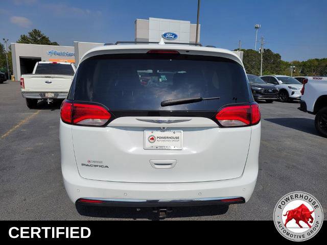 Used 2019 Chrysler Pacifica Touring-L image 4