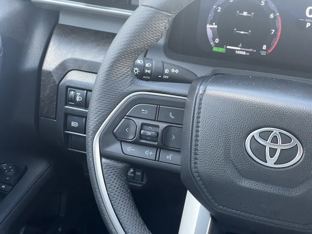 Used 2024 Toyota Tacoma Limited image 16