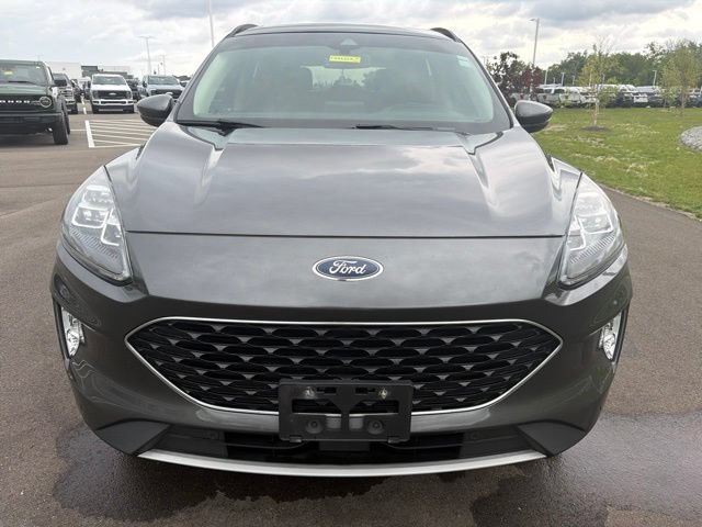 Certified 2020 Ford Escape Titanium w/ Titanium Premium Package 2.0 AWD/4WD image 3