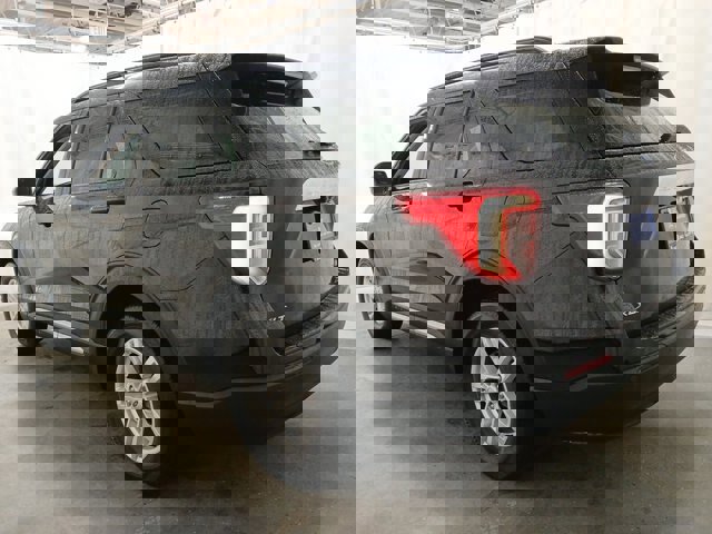 Certified 2022 Ford Explorer XLT image 2