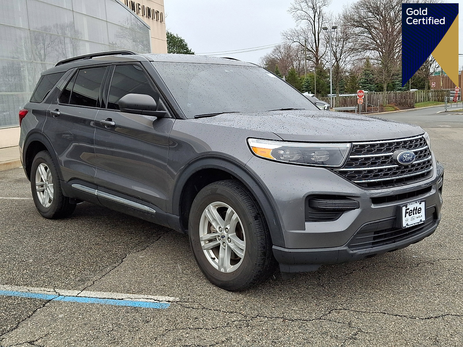 Certified 2023 Ford Explorer XLT image 1