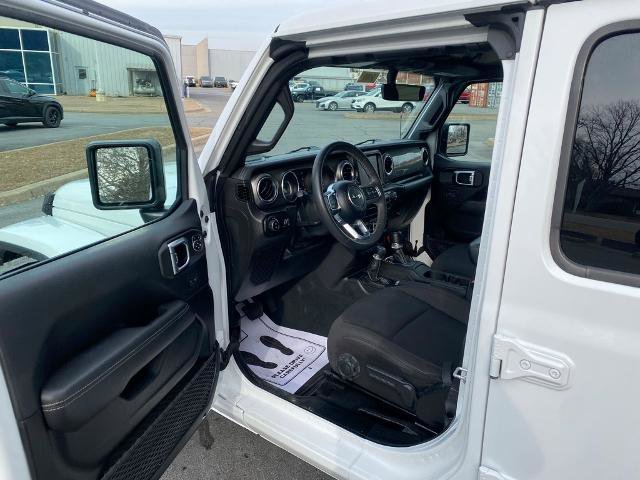 Used 2023 Jeep Gladiator Overland image 10