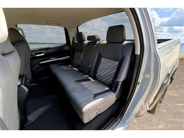 Used 2018 Toyota Tundra SR5 w/ SR5 Upgrade Package AWD/4WD image 25