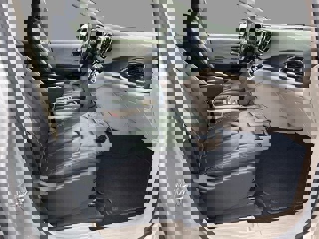 Used 2024 Chrysler Pacifica Touring-L image 11