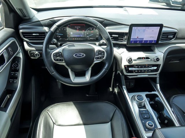 Certified 2023 Ford Explorer XLT w/ XLT Sport Appearance Package AWD/4WD image 20