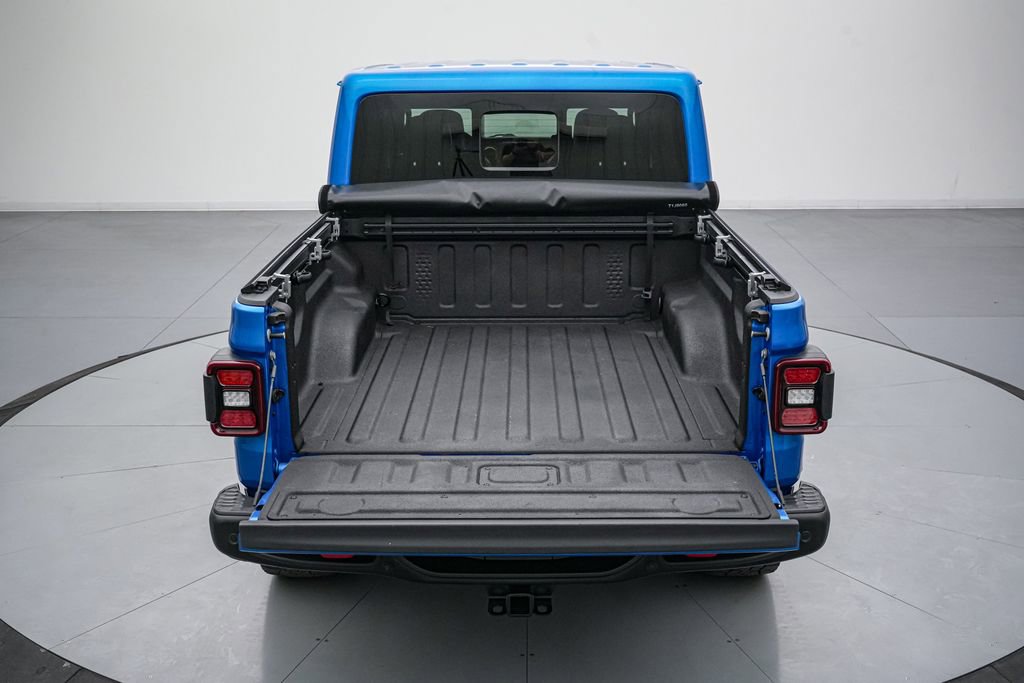 Used 2023 Jeep Gladiator Rubicon w/ LED Lighting Group AWD/4WD image 7