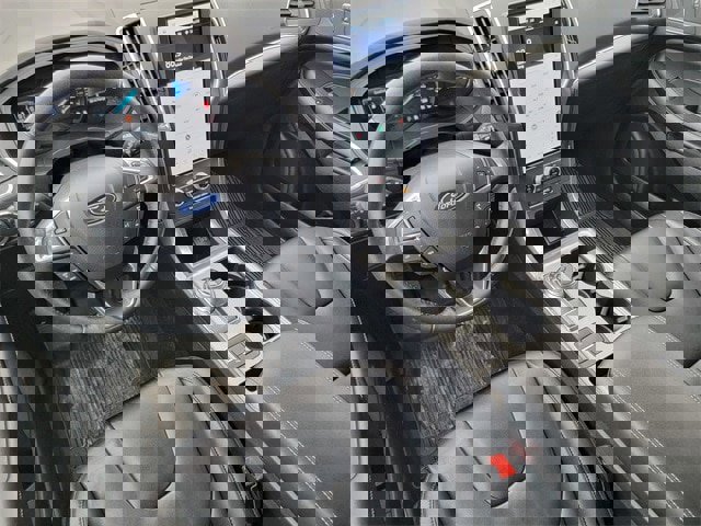 Certified 2022 Ford Edge Titanium image 38