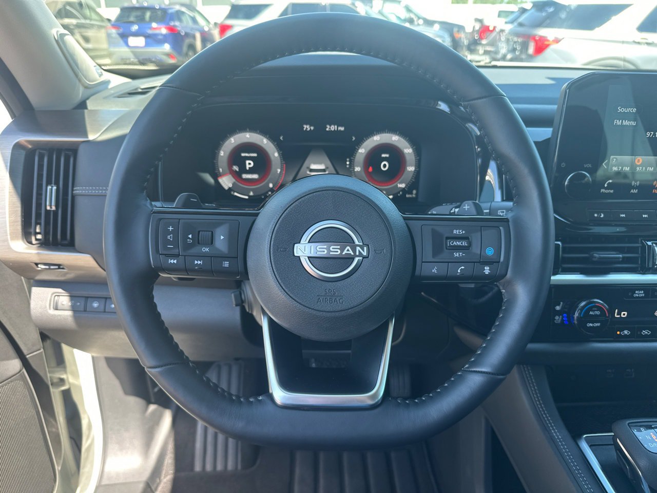 Used 2022 Nissan Pathfinder Platinum w/ Cargo Package FWD image 26